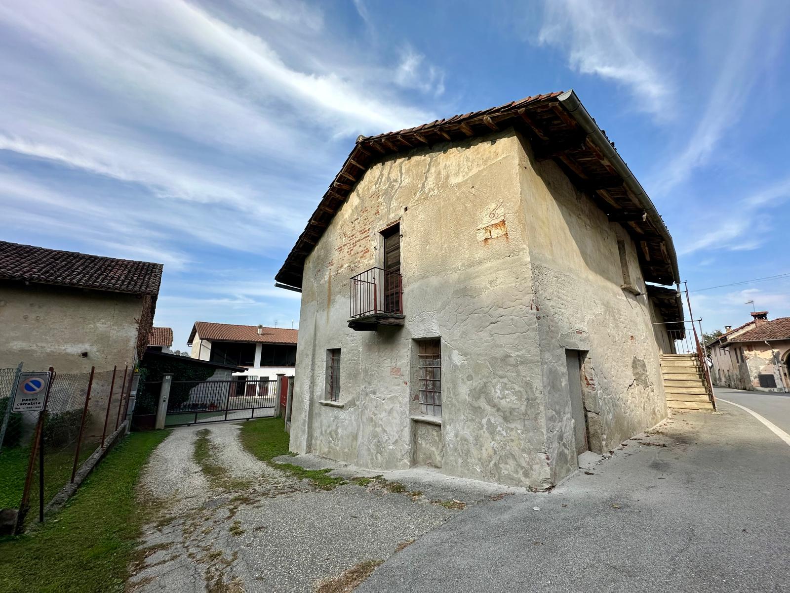 Rustico plurifamiliare con giardino privato miniatura 3