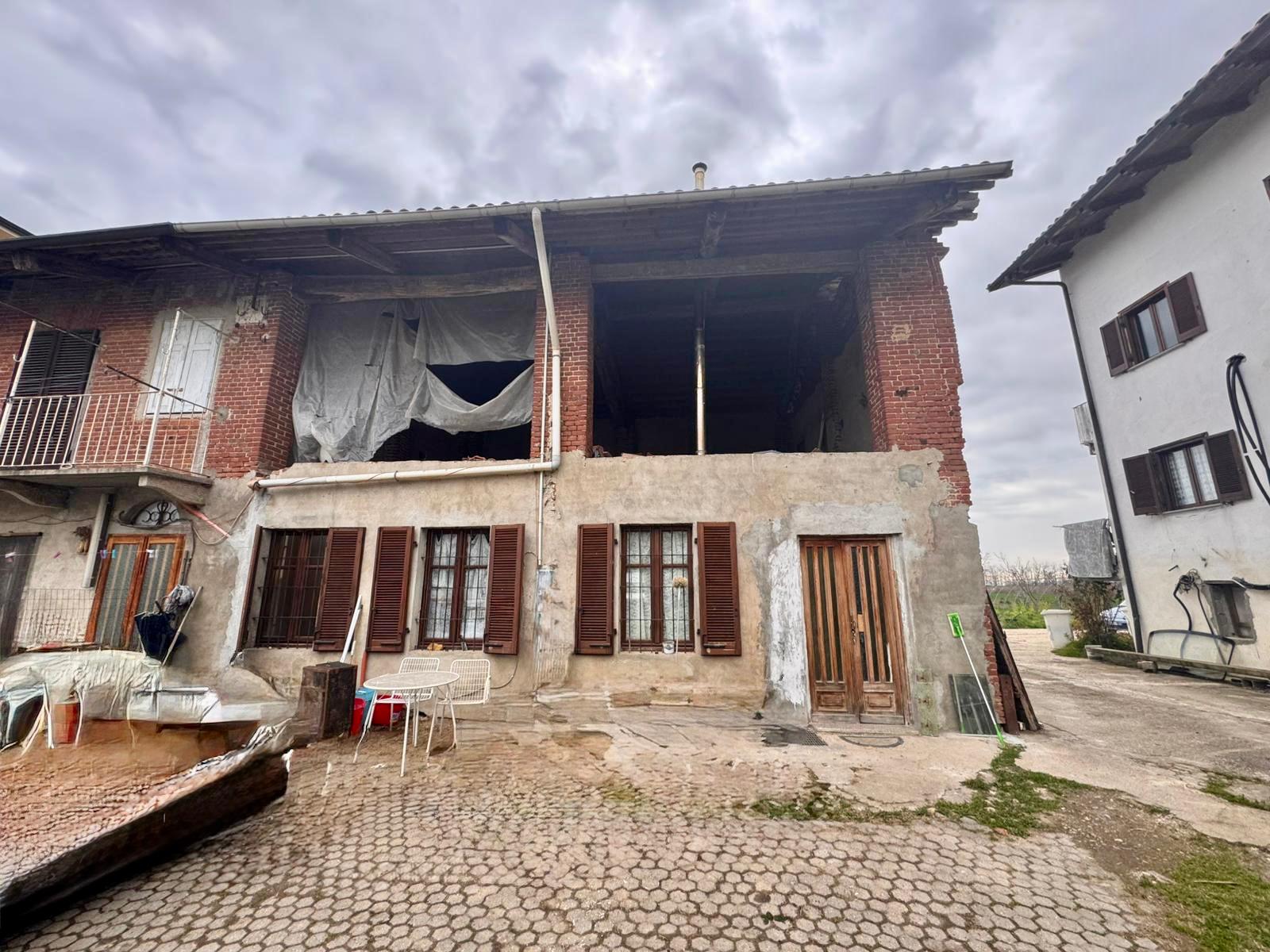 Trilocale piano terra con giardino miniatura 2